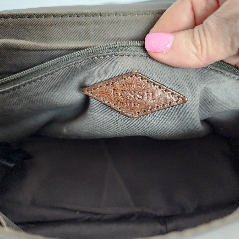 FOSSIL LEATHER CROSSBODY BAG - Picture 9 of 10